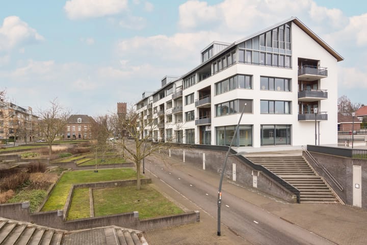 Foto 6 van Stationsplein 45