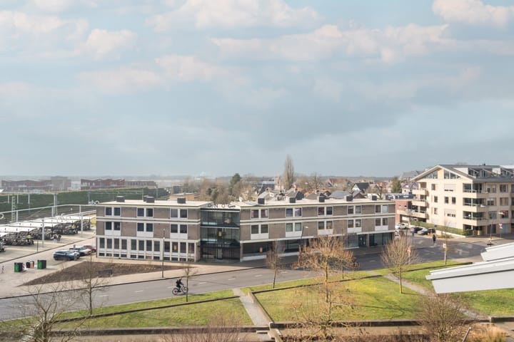 Foto 21 van Stationsplein 45