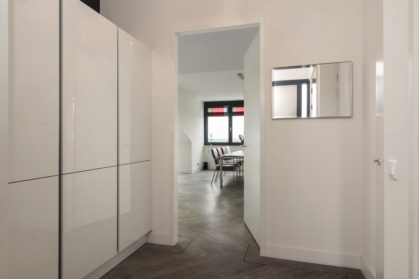 Foto 5 van Stationsplein 45