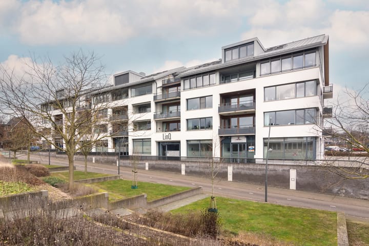 Foto 31 van Stationsplein 45