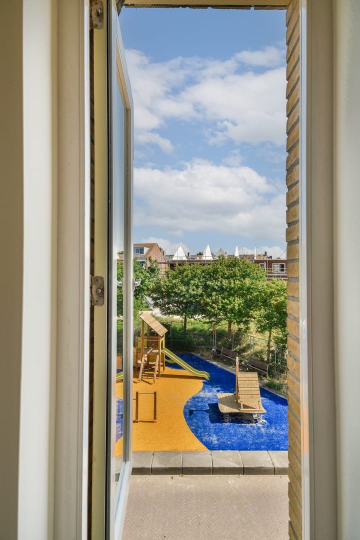 Foto 13 van Sara Roosstraat 76