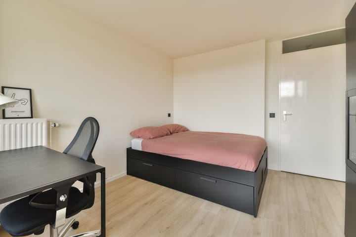 Foto 16 van Sara Roosstraat 76