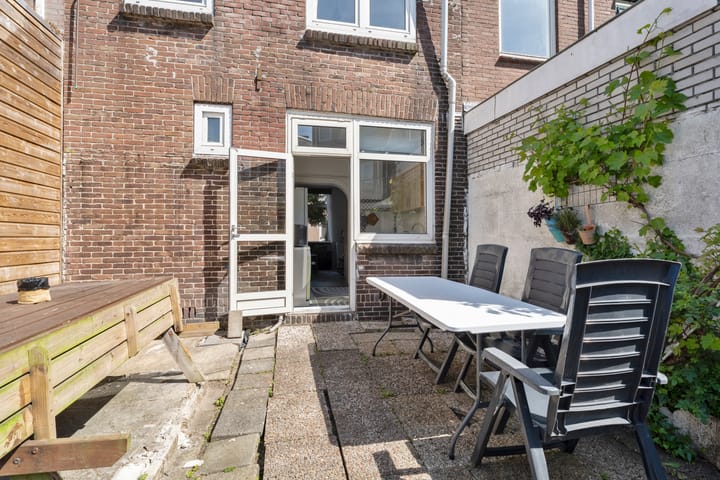 Foto 4 van Besoekistraat 28