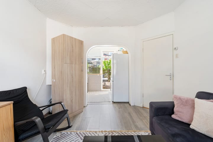 Foto 9 van Besoekistraat 28