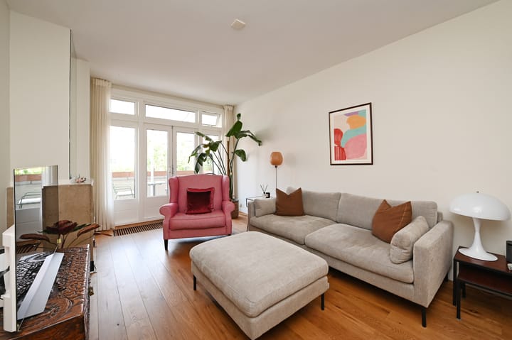 Foto 10 van De Ruijterstraat 35