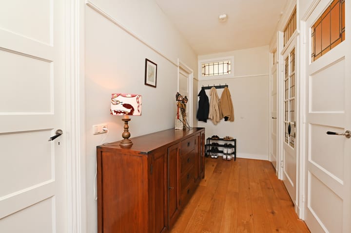 Foto 17 van De Ruijterstraat 35