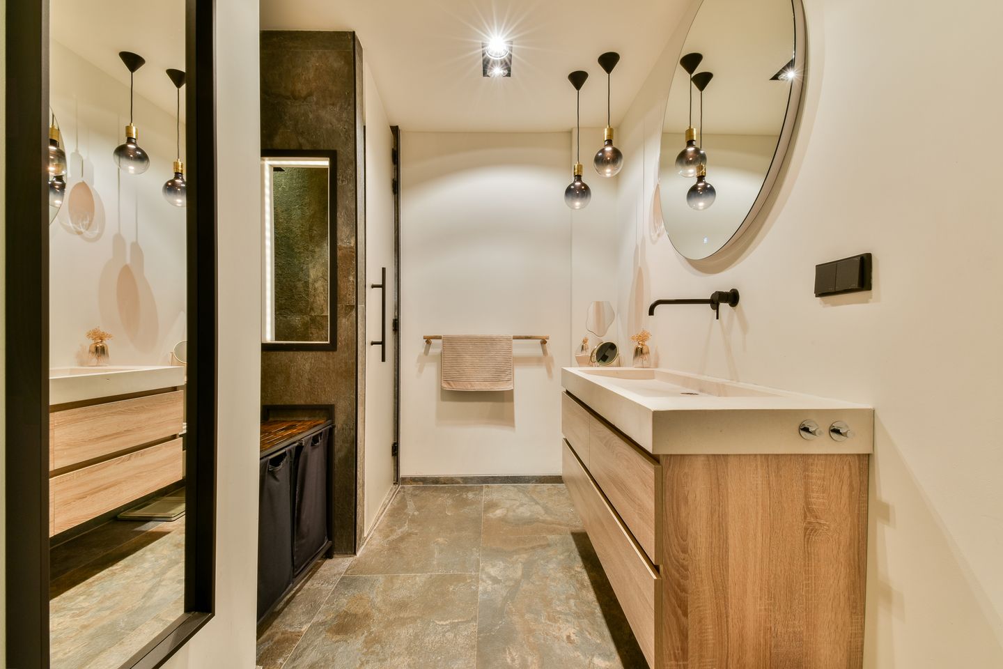 Foto 19 van Orteliusstraat 99-H