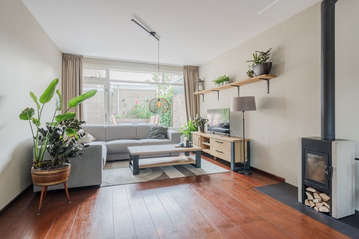 Photo 2 of Oranjeplantsoen 9