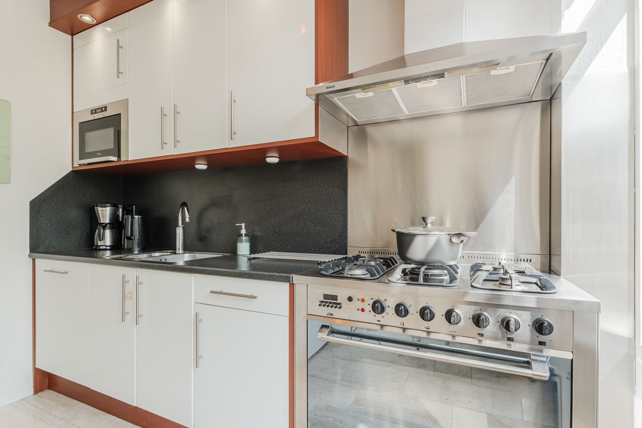 Foto 15 van Oranjeplantsoen 9