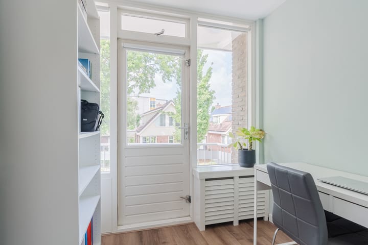 Photo 21 of Oranjeplantsoen 9