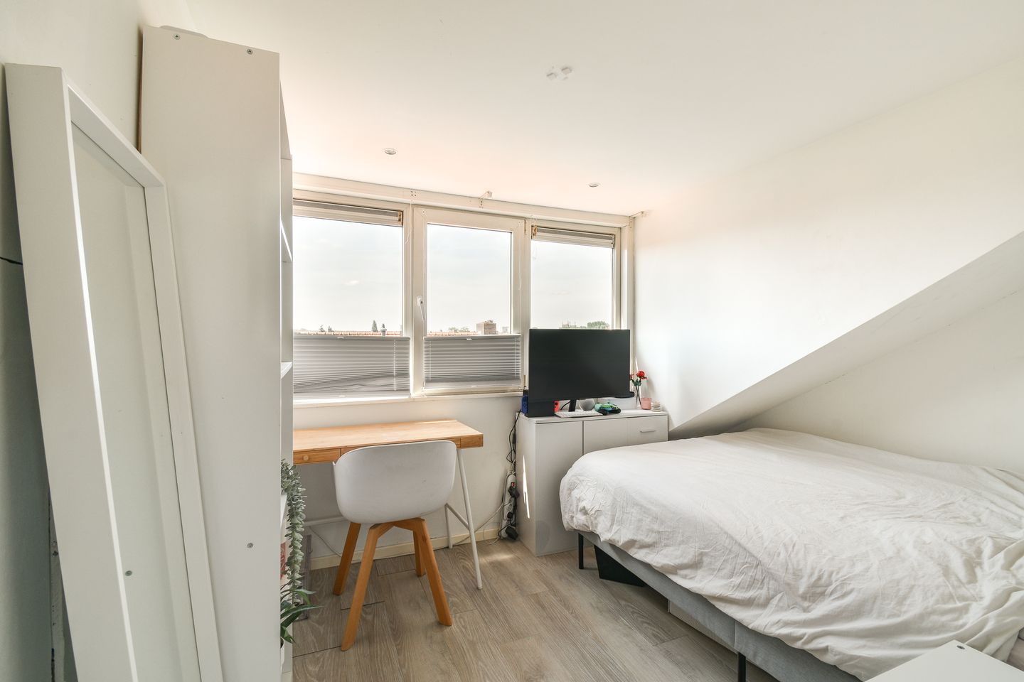 Foto 35 van Floresstraat 20