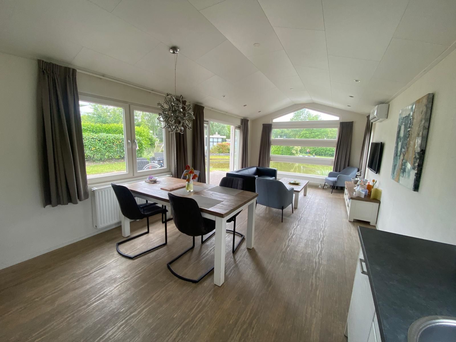 2-bedroom freehold villa in Halfweg — photo 5 of 5