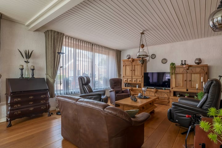 Photo 9 of Huningaweg 44-A