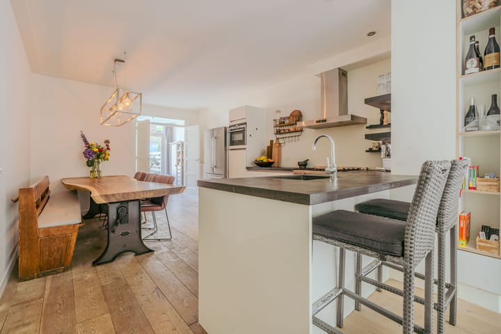 Photo 9 of Curaçaostraat 92-H