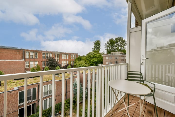 Photo 6 of Zocherstraat 9-3