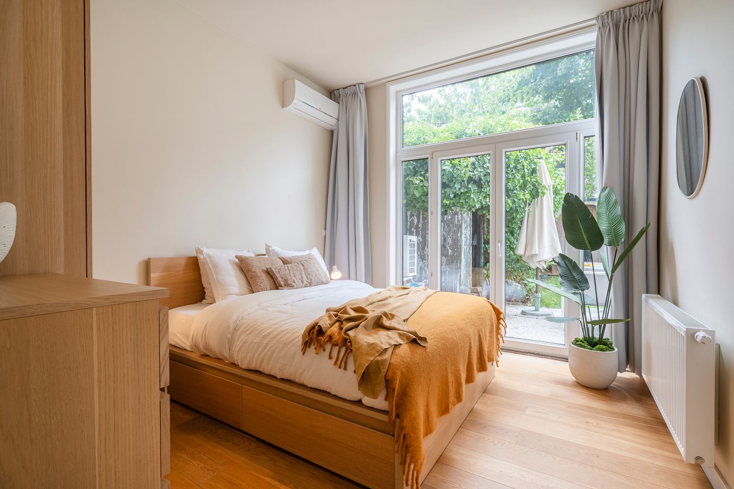 Photo 34 of Van Beuningenstraat 92