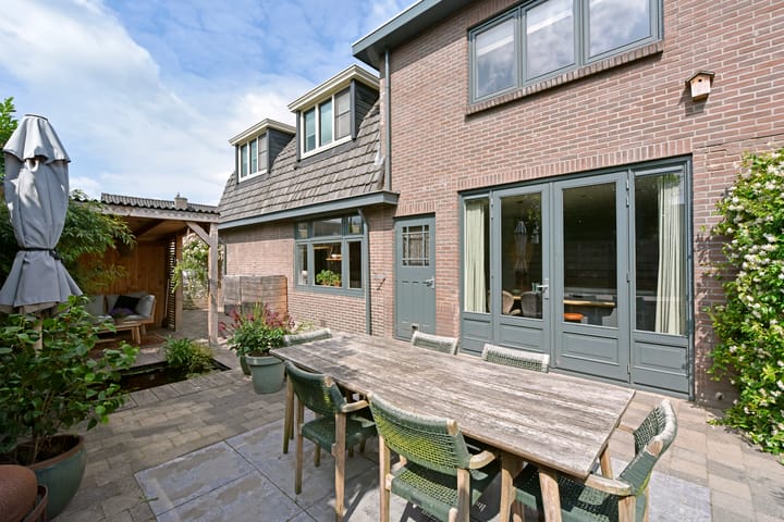 Photo 41 of van Heemstrastraat 3