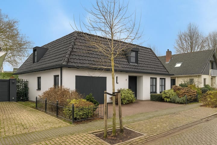 Foto 1 van Deusonelaan 12