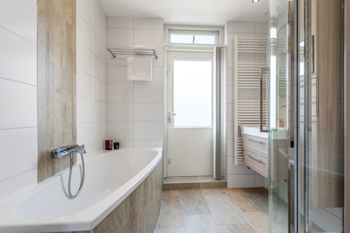 Foto 30 van Brederolaan 9