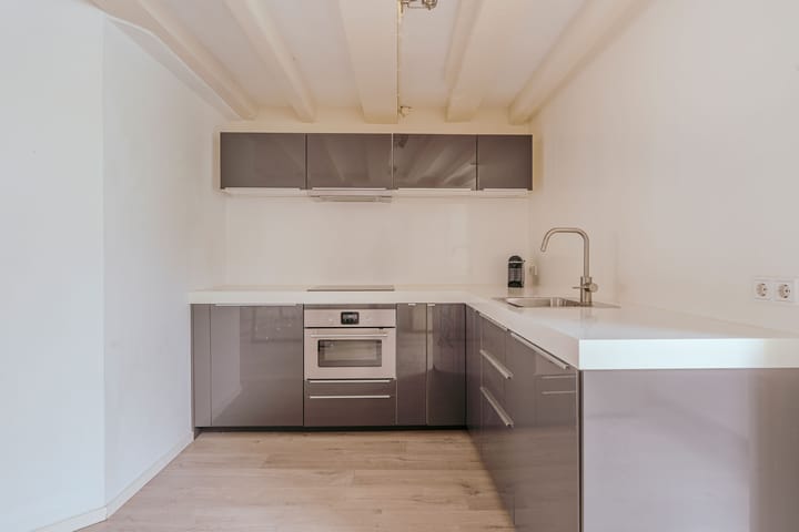 Photo 10 of Laurierstraat 74-2