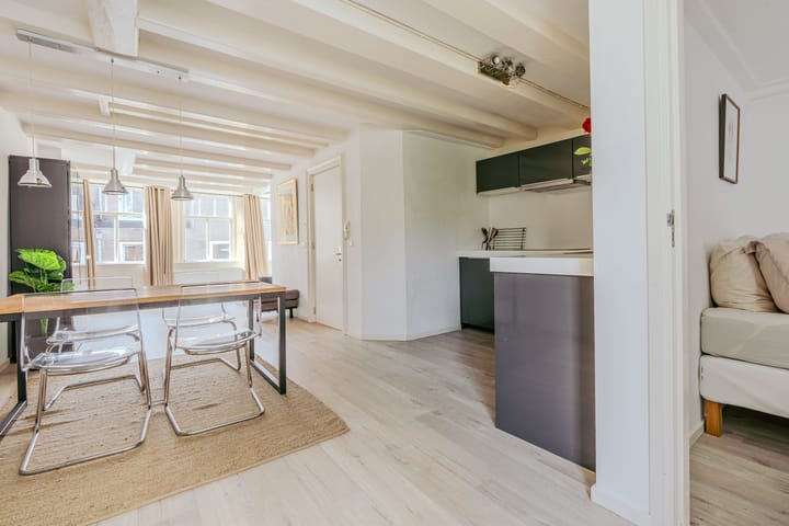 Photo 12 of Laurierstraat 74-2