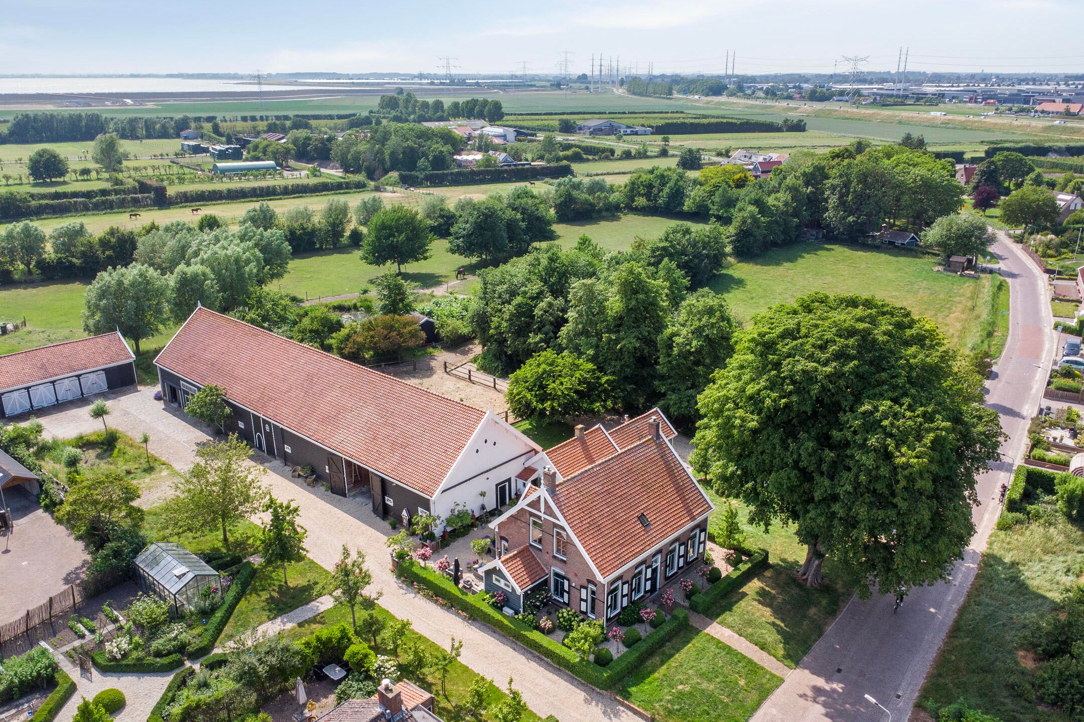 Photo 42 of Frisostraat 13