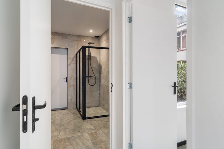 Photo 20 of Wapenveldestraat 18