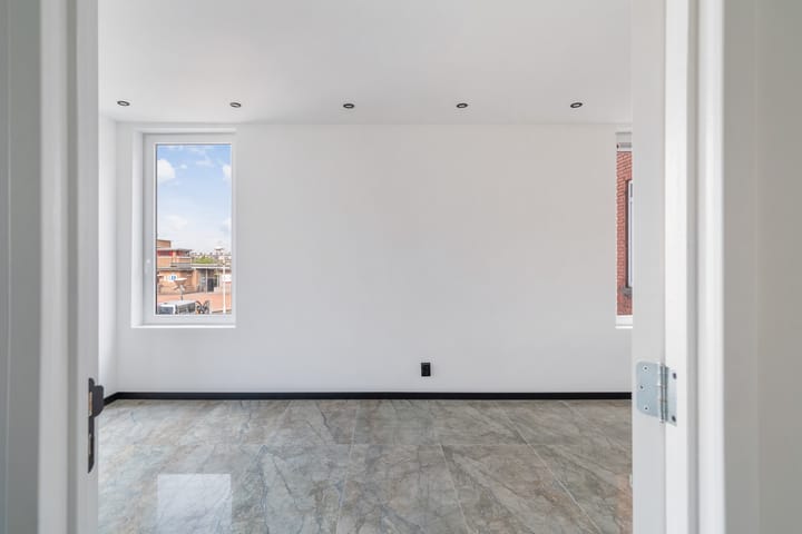 Photo 27 of Wapenveldestraat 18