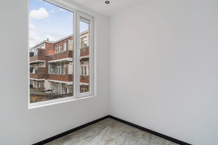 Photo 34 of Wapenveldestraat 18