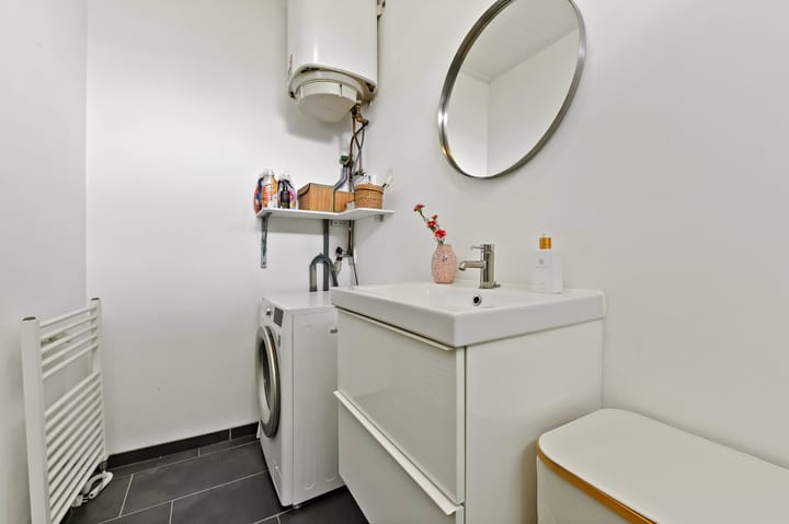 Foto 16 van Lisstraat 18-A01