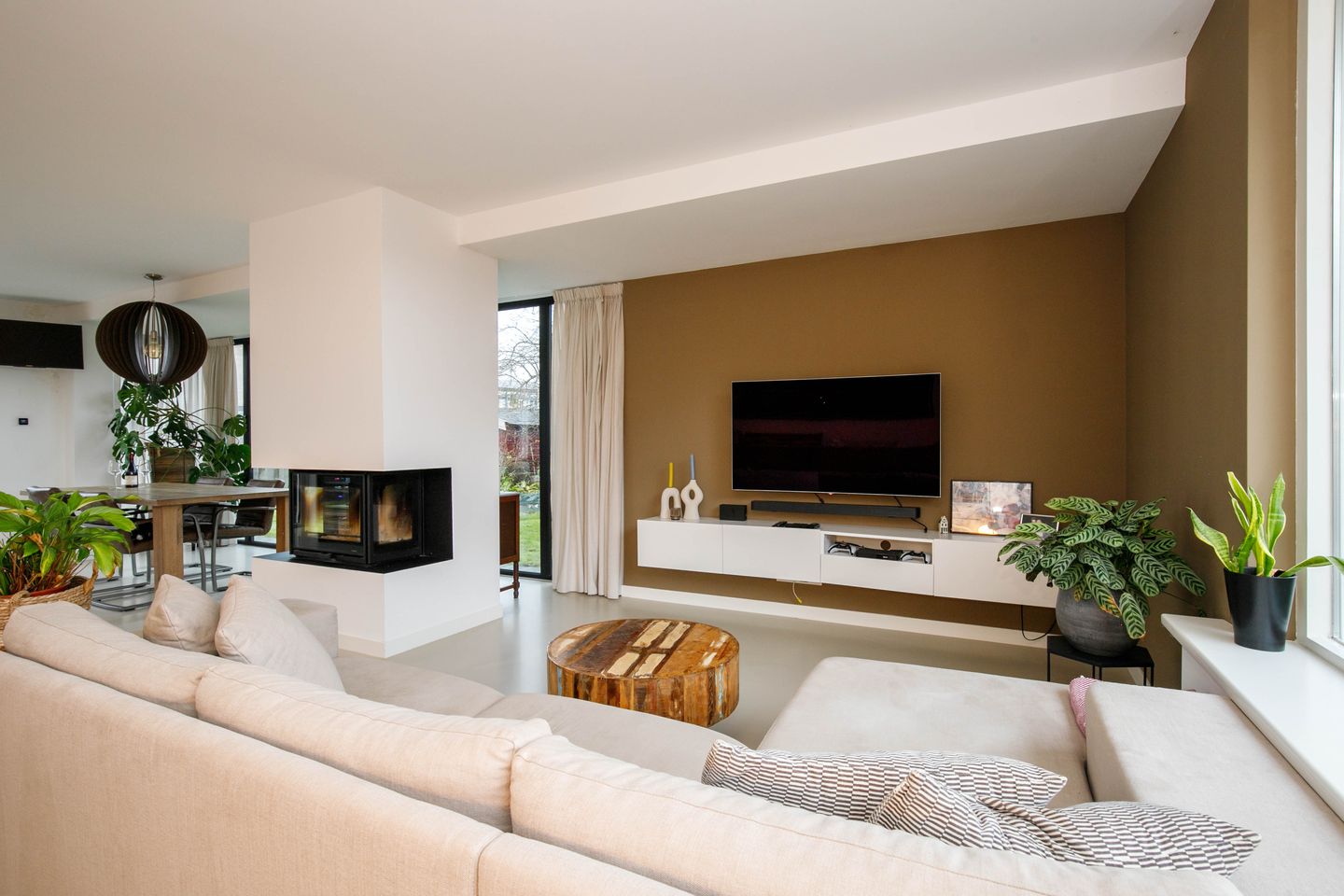 Foto 4 van Leliestraat 18