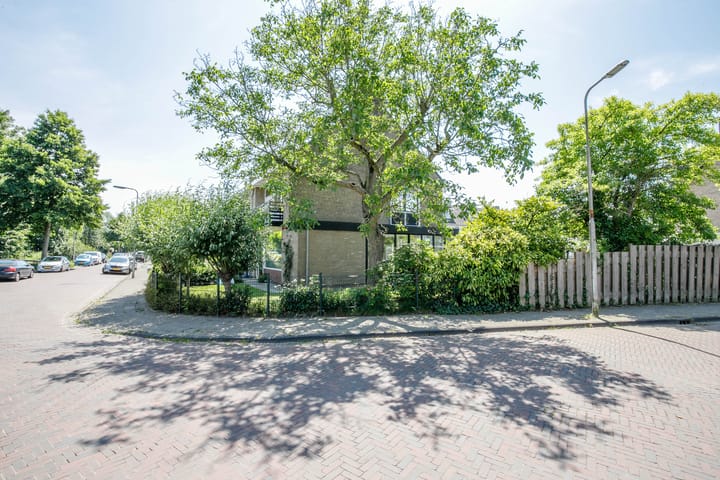 Foto 41 van Leliestraat 18