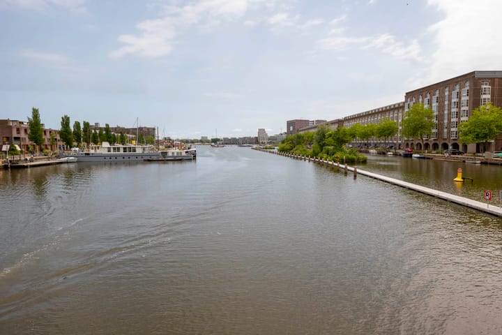 Foto 27 van Borneolaan 270