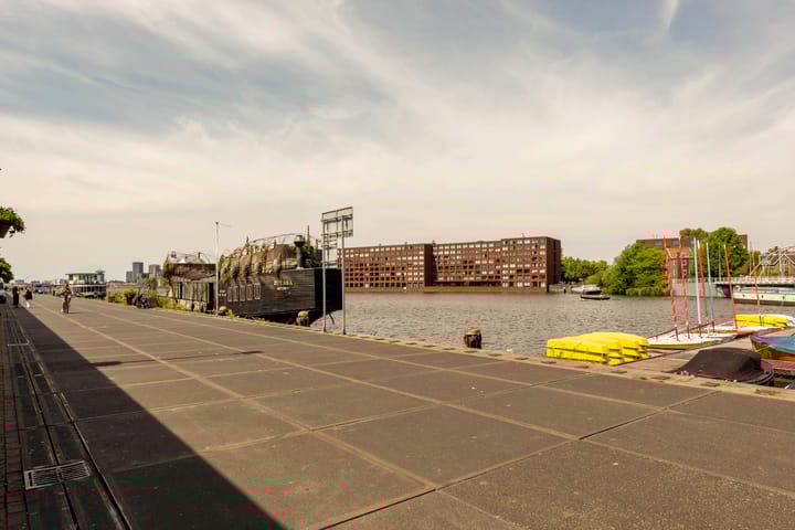 Foto 28 van Borneolaan 270