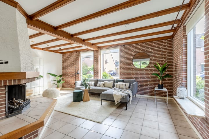 Photo 6 of Vogelkers 11