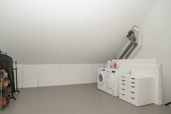 Photo 26 of Annie M.G. Schmidthof 13