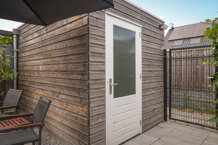 Photo 32 of Annie M.G. Schmidthof 13