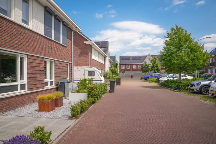 Photo 33 of Annie M.G. Schmidthof 13