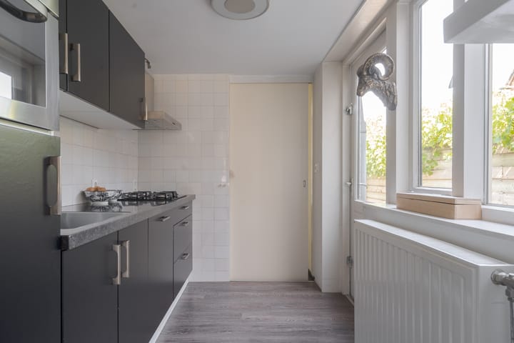 Foto 7 van M A de Ruyterstraat 31