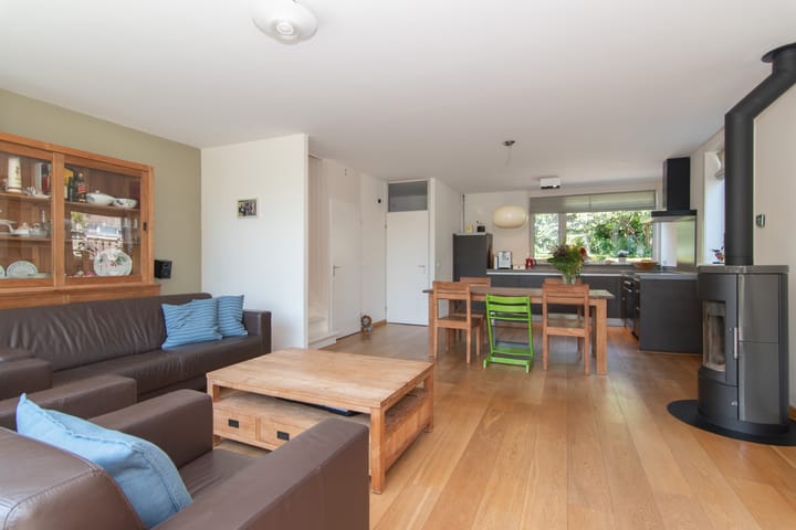 Foto 4 van Rozenwater 15