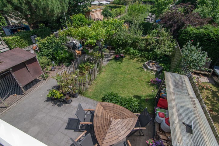 Foto 13 van Rozenwater 15