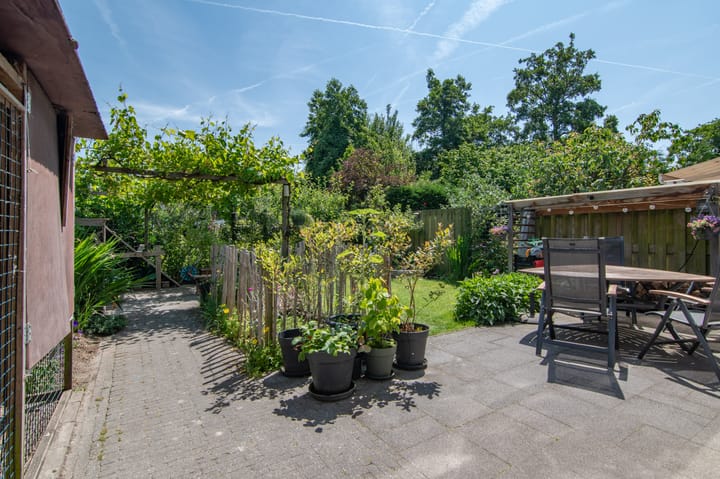 Foto 14 van Rozenwater 15