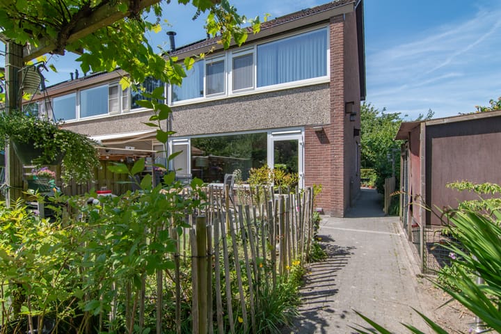 Foto 31 van Rozenwater 15