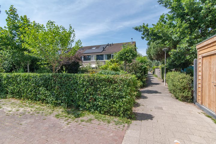 Foto 37 van Rozenwater 15