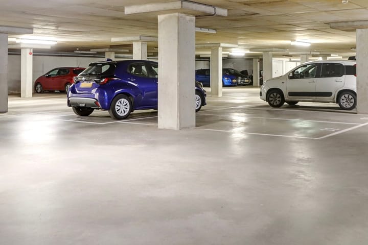 Foto 46 van Molukkenstraat 3-H