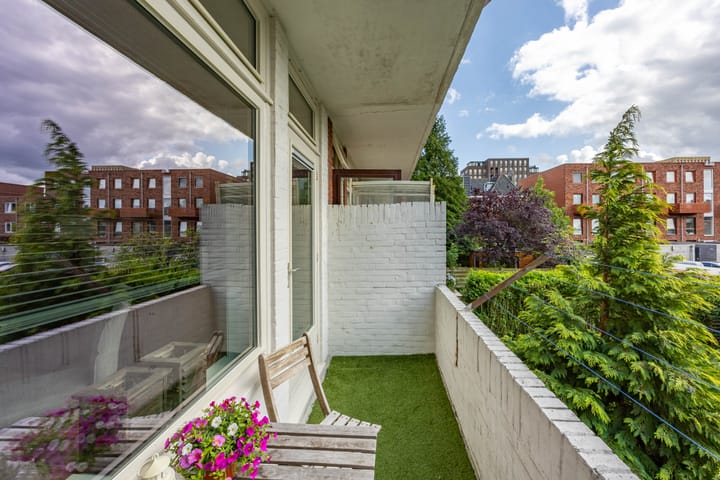 Foto 20 van Oosterhamriklaan 14-A