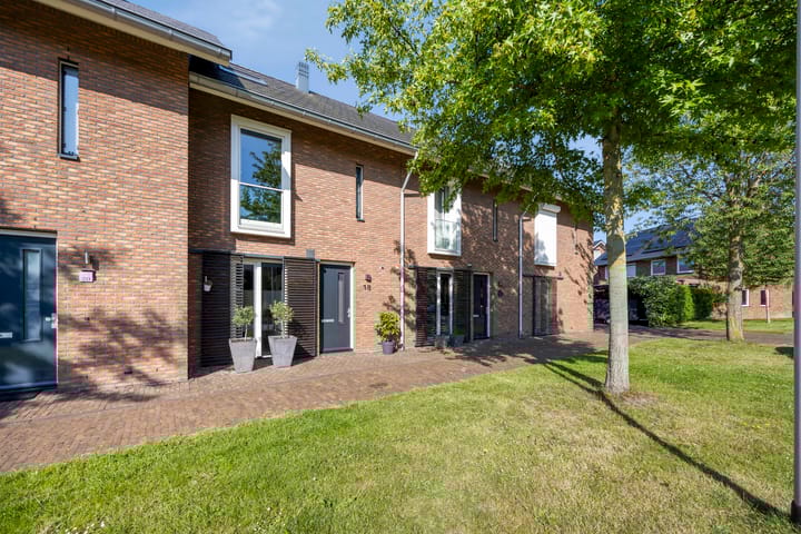 Foto 2 van Hofstedestraat 18