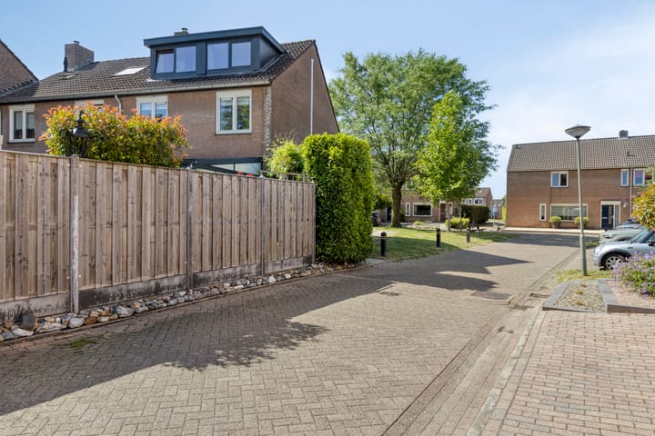 Foto 39 van Burgemeester Lambertstr 25