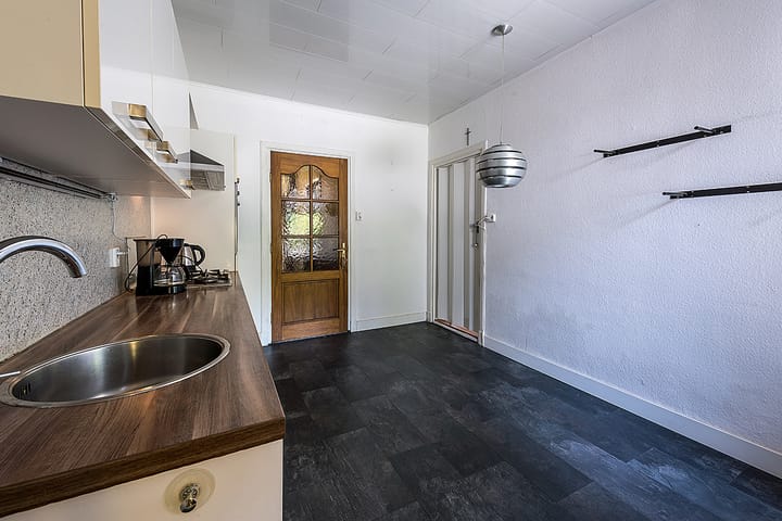 Foto 9 van Meuserstraat 123