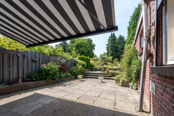 Foto 26 van Meuserstraat 123